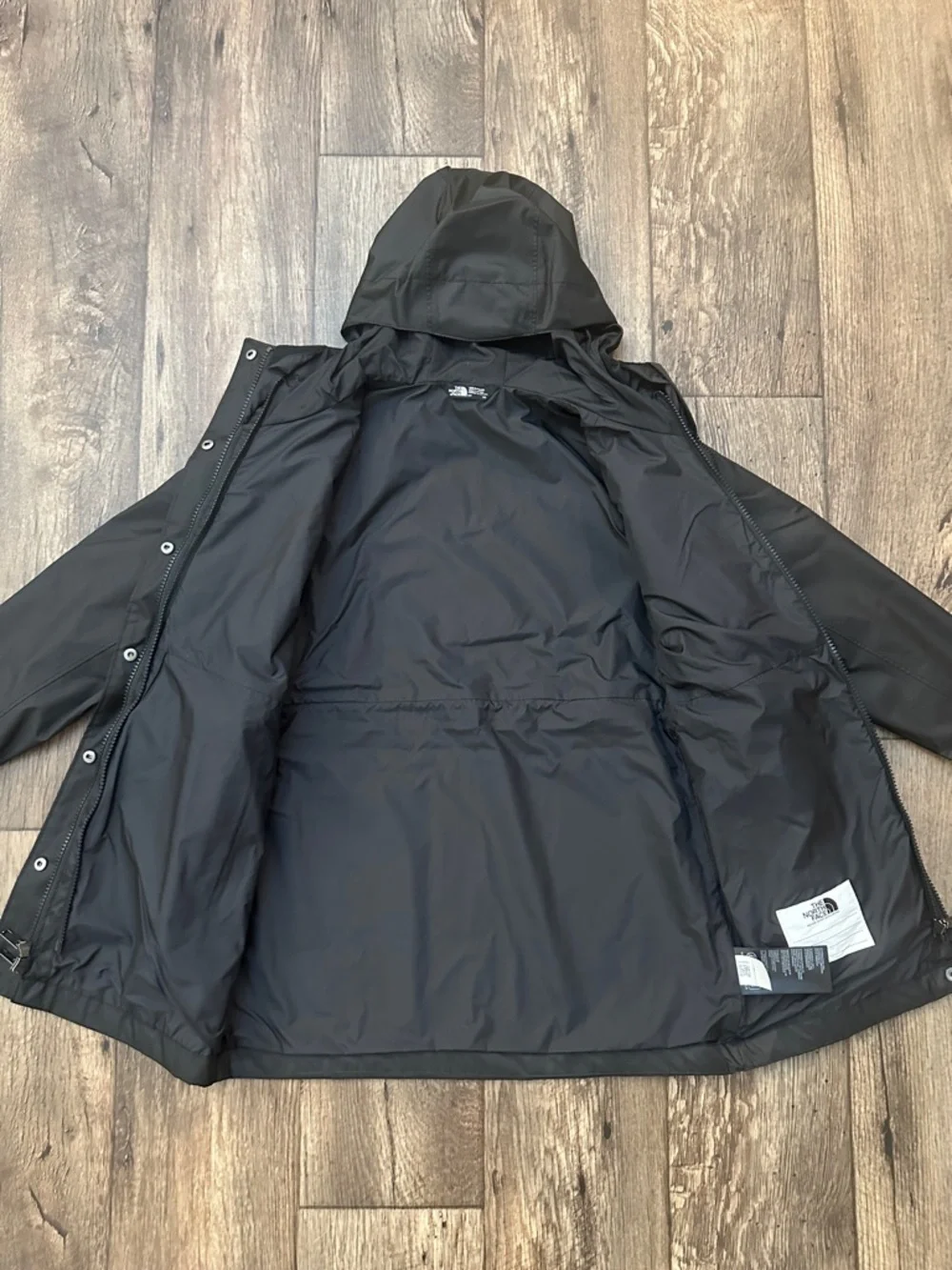 The North Face Waterproof Shell Jacket Girls S(7/8) Black DOWN JACKET IS MISSI